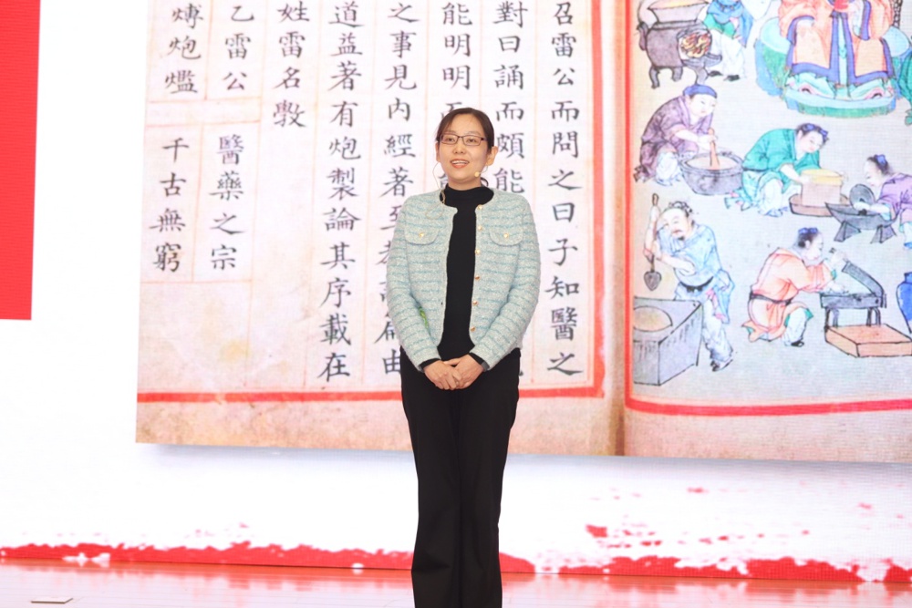唐力英.jpg